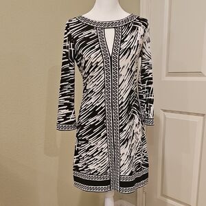BCBGMaxAzria Black and White Patterned Long Sleeve Dress